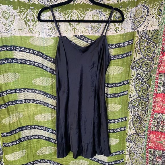 Vintage 90's Victoria's Secret Black Silk Chemise Size Medium - Picture 1 of 12